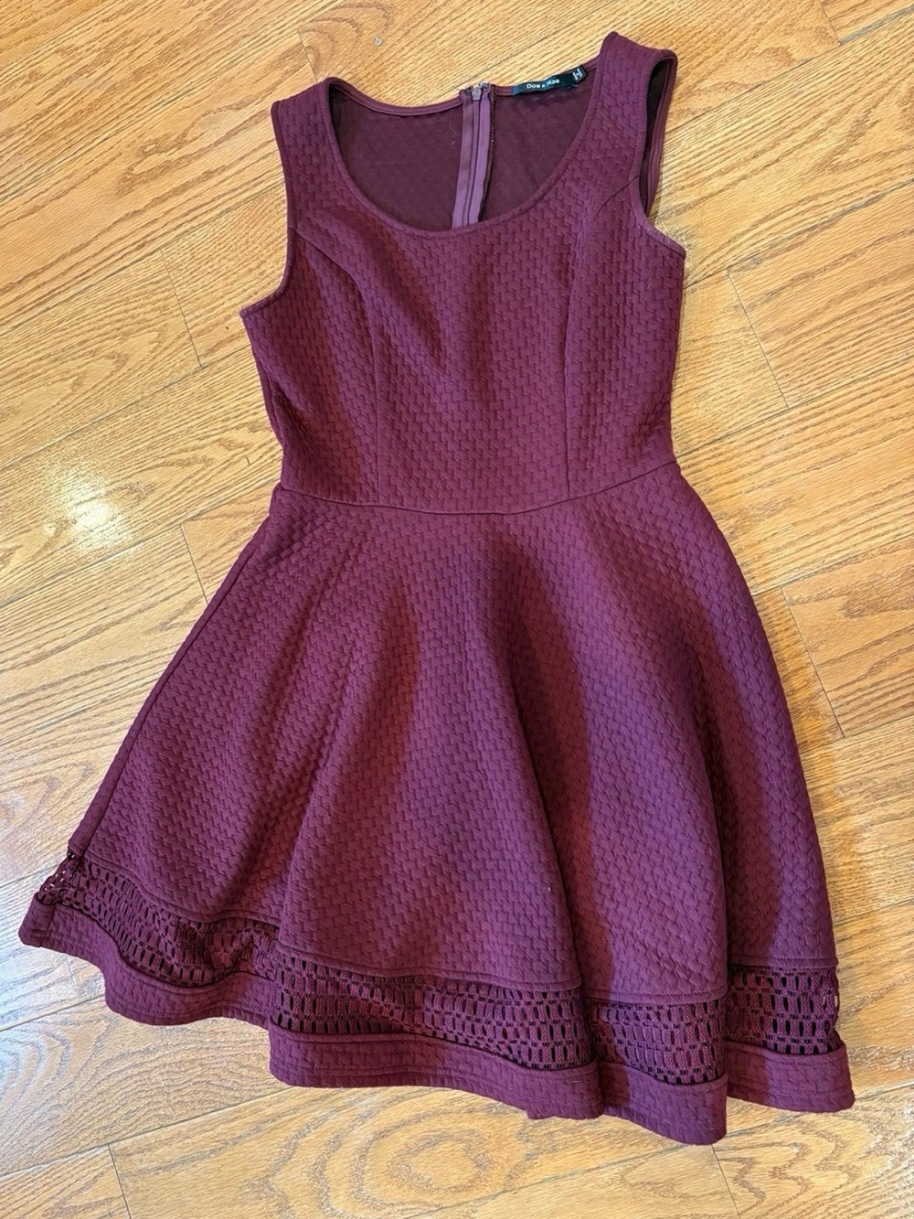 Doe & Rae Burgundy Fit & Flare Skater Dress Textured Knit Y2K Size Medium